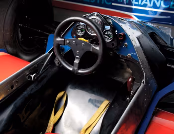Интерьер Tyrrell 010 '1980–81