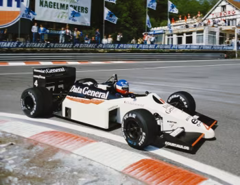 Tyrrell 015 '1986