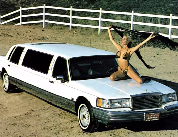 1990 Ultra Limousine Lincoln Town Car