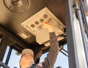 Interior UMG АГ-140 '2022–24