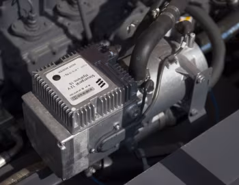 Sob o capô UMG E230WH '2015–20