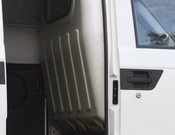 Интерьер ARI 901 Van '2022–25