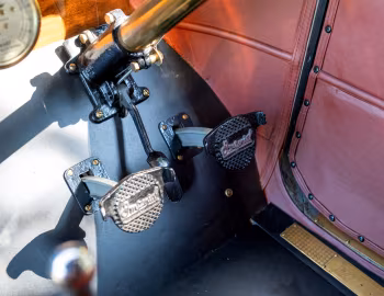 Intérieur 1912 Imperial Model 34 5-Passenger Semi-Torpedo Touring