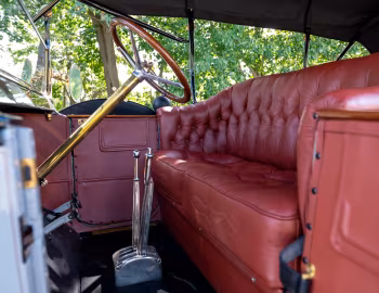 Intérieur 1912 Imperial Model 34 5-Passenger Semi-Torpedo Touring