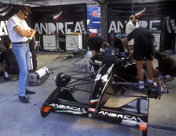 Andrea Moda S921, Andrea Sassetti