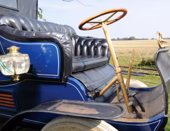 Interior Invisible Eight '1905