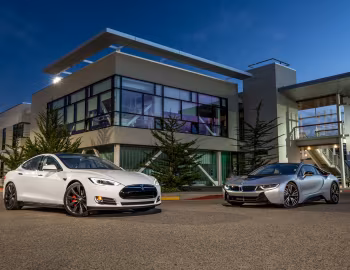 BMW, Tesla