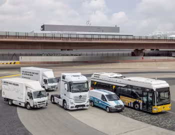 Mitsubishi, Mercedes-Benz