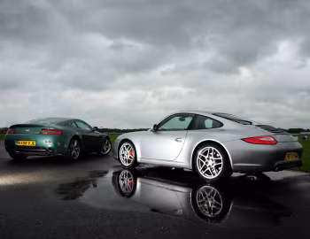 Porsche 911 Carrera S Coupe, Aston Martin V8 Vantage