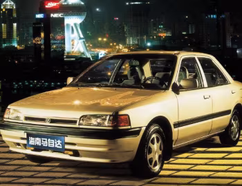 Mazda 323 [China] (CA7130) '2000–04