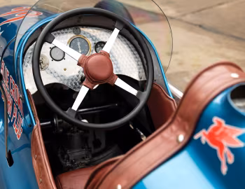Interior Lesovsky-Offenhauser Indy 500 Race Car '1949