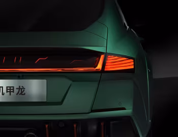 Saloon Mecha Dragon EV '2021–pr.