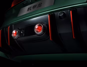 Saloon Mecha Dragon EV '2021–pr.