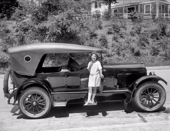 Stephens Model 94-A Touring, Miriam Battista