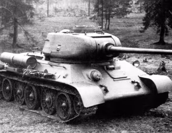 Т-34-85 с 85-мм пушкой Д-5Т '1943