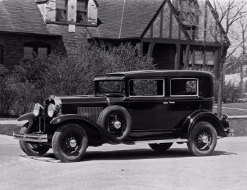 1930 Viking Close-Coupled Sedan