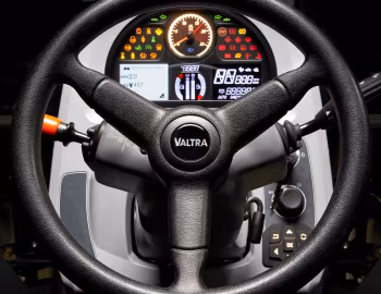 仪表台 Valtra A114 HiTech [EU-spec] '2017–21