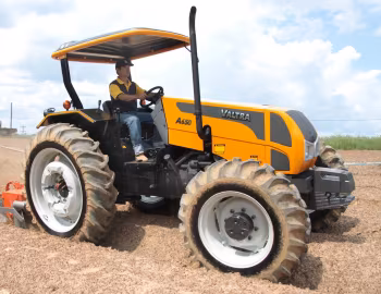 Valtra A650 Plataforma 4×4 [Brazil] '2010–14