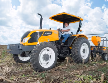 Valtra A650 Plataforma 4×4 [Brazil] '2014–19