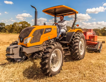Valtra A650 Plataforma 4×4 [Brazil] '2014–19