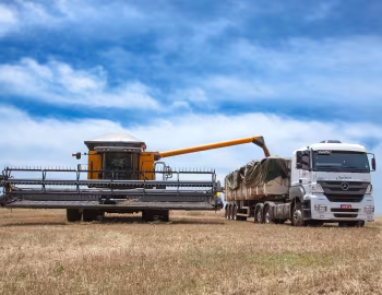 Valtra BC 6500 HTT, Mercedes-Benz Axor 2544 6×2