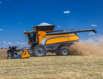 Valtra BC 7800 [Brazil] '2015–pr.