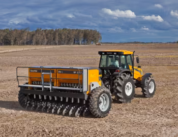 Valtra BM100 Cabine [Latam] '2009–15
