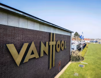Logo Van Hool Koningshooikt factory '1974–2024
