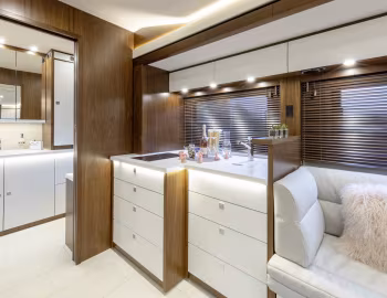 Interior Mercedes-Benz Actros 1835 LL Vario Perfect 1000 '2019–23