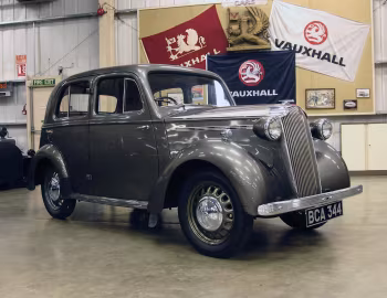 Vauxhall 10-4 4-door Saloon [UK-spec] (H-Type) '1937–40