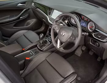 Interior Vauxhall Astra CDTI '2015–19