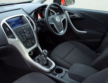 Interior Vauxhall Astra '2009–12