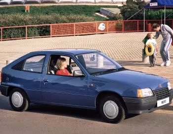 Vauxhall Astra Merit 3-door '09.1986–01.1992