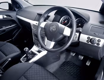 Interior Vauxhall Astra 5-door '2004–07