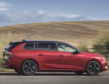 Vauxhall Astra Electric Ultimate Sports Tourer '2024–26