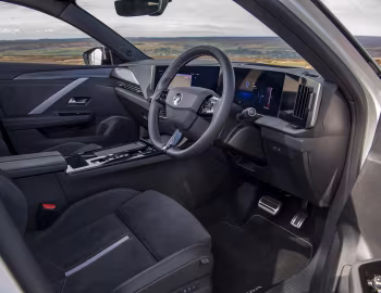 Interior Vauxhall Astra GSe '2023–26