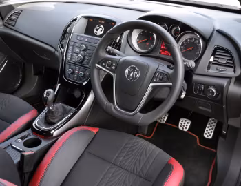 Інтер'єр Vauxhall Astra GTC BiTurbo '2013–17