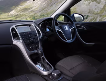 Interior Vauxhall Astra Sports Tourer '2010–12