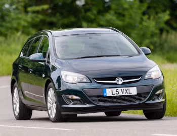 Vauxhall Astra Sports Tourer '2012–16