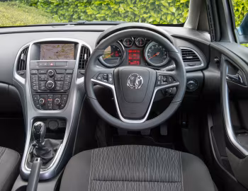 Painel frontal Vauxhall Astra Sports Tourer '2012–16