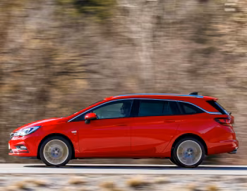 Vauxhall Astra Sports Tourer BiTurbo '2016–19