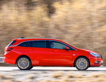 Vauxhall Astra Sports Tourer BiTurbo '2016–19