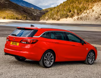 Vauxhall Astra Sports Tourer BiTurbo '2016–19
