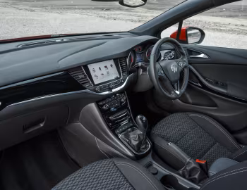 Interior Vauxhall Astra Sports Tourer BiTurbo '2016–19