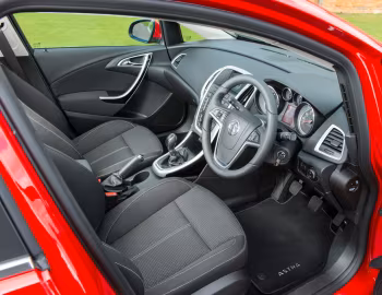 Інтер'єр Vauxhall Astra SRi Turbo '2012–15