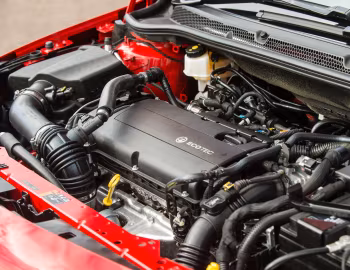 Під капотом Vauxhall Astra SRi Turbo '2012–15