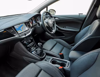 Interior Vauxhall Astra Turbo '2015–19