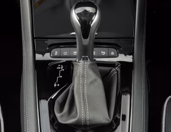 Interior Vauxhall Astra Turbo Ultimate '2018–19