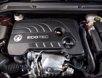 Sob o capô Vauxhall Cascada Turbo '2013–19