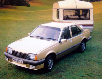 Vauxhall Cavalier CD Saloon '08.1982–07.1988